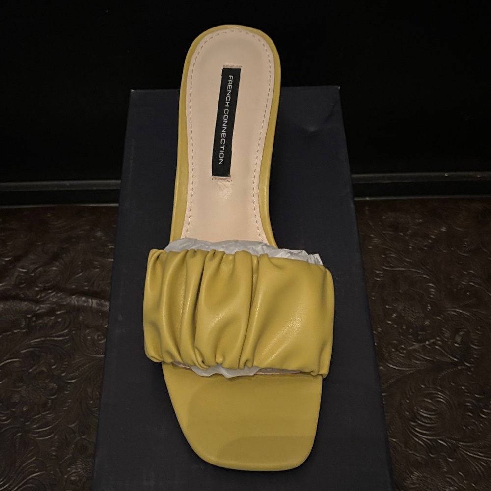 NIB French Connection Mustard Women's Slide Sandals